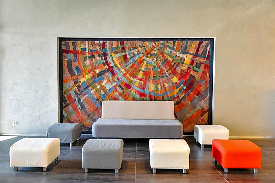 Best Western Plus Lakeside Hotel