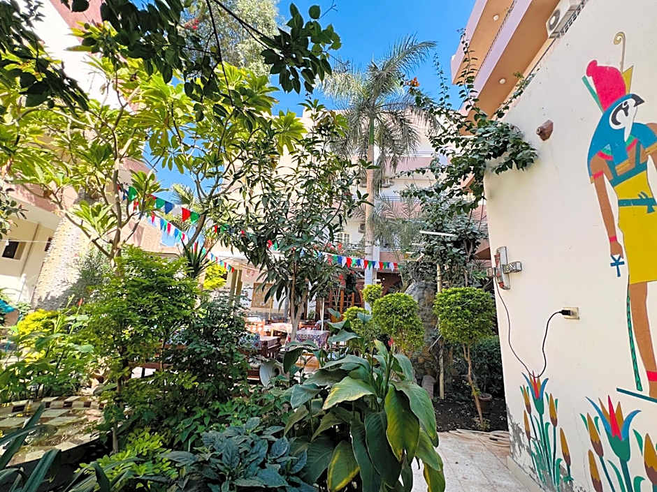 Amon Hotel