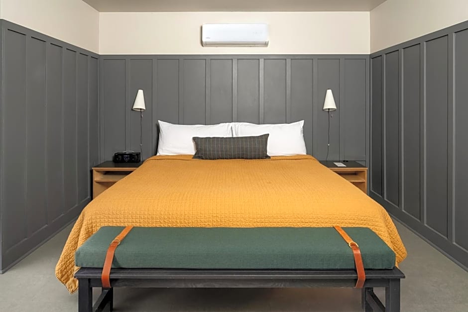 The Coachman Hotel