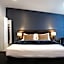 Gilmer Apartment Hotel