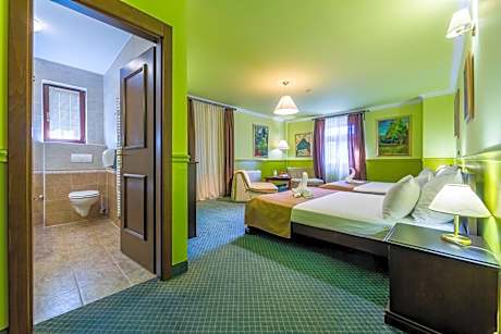 Triple Room with Balcony