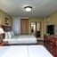 Clarion Collection Arlington Court Suites Hotel