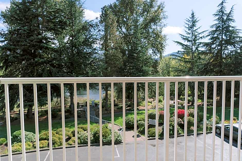 Riverfront Inn Roseburg