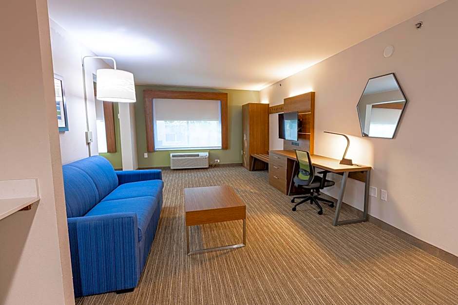 Holiday Inn Express & Suites Arlington North Stadium Area By IHG