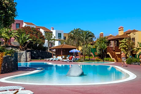 Apartamentos Oasis San Antonio