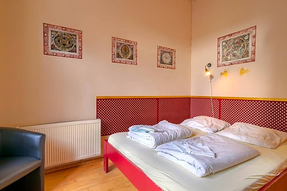 Hostel Mondpalast