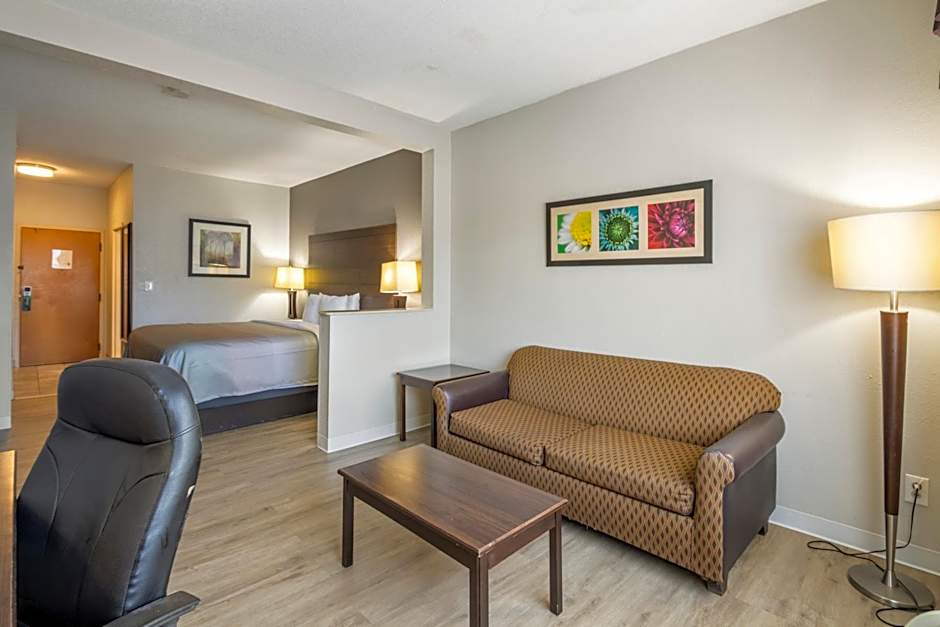 Quality Suites Hickory South