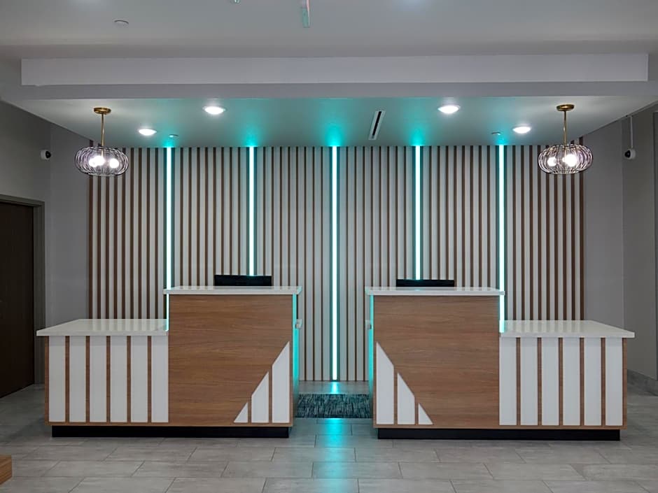 La Quinta Inn & Suites by Wyndham San Antonio Alamo City