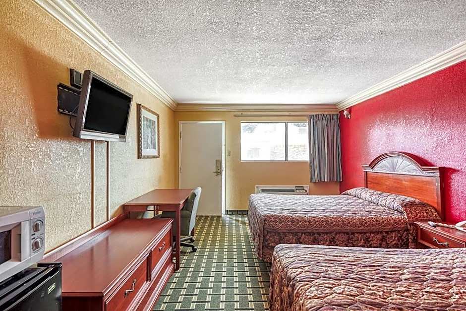 Budget Inn and Suites
