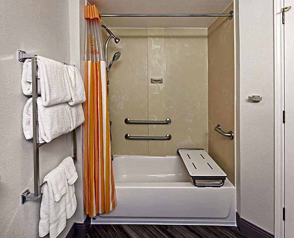 La Quinta Inn & Suites by Wyndham San Marcos