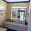 Regency 7 Motel