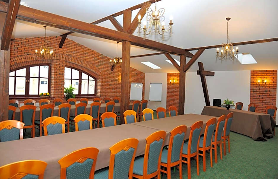 Hotel Sandro Silver & Spichlerz Antoniny