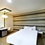 White Tourist Hotel