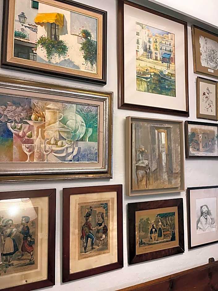 Hostal de la Plaça - Hotel Boutique