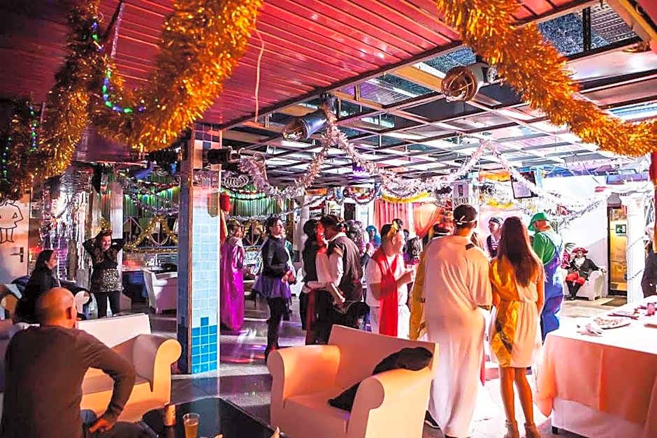 Hotel Villarosa con Vespa Rent