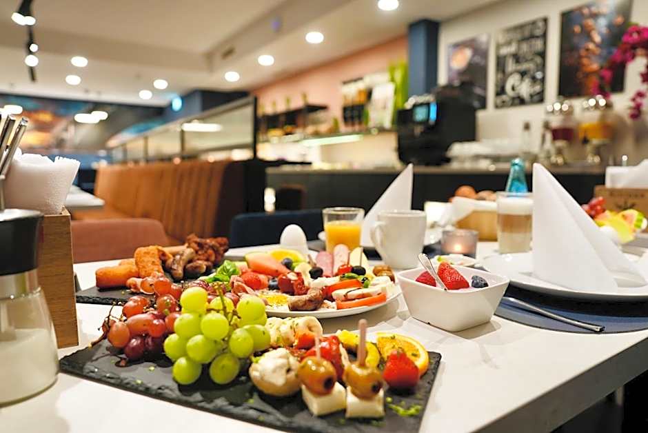 Arthotel Ambassador Wiesbaden - FREE PARKING