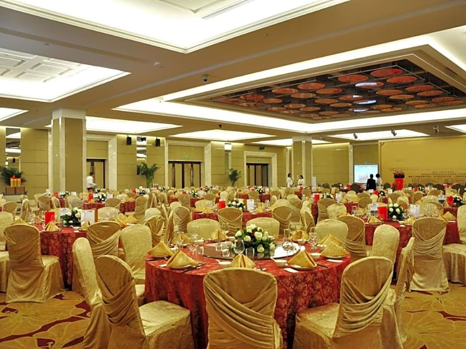 Qingdao Grand New Century Hotel