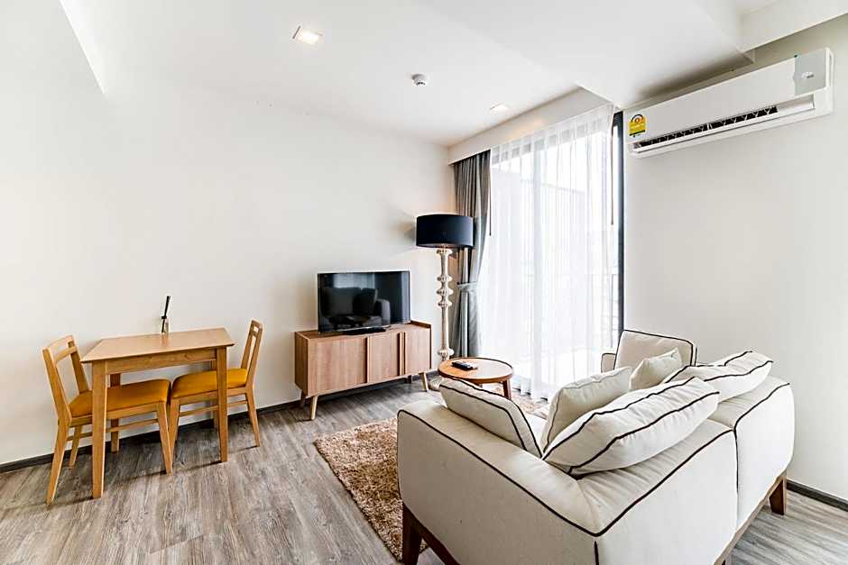 The Deck Patong by VIP