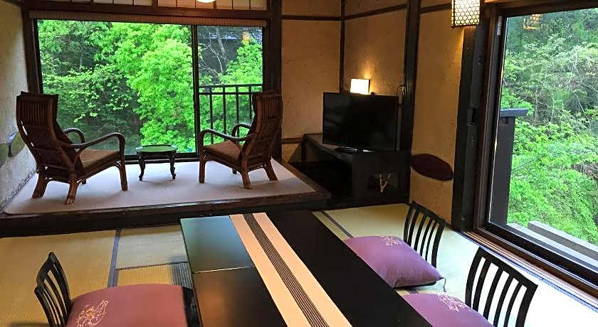 Honke Bankyu Hot Spring Ryokan