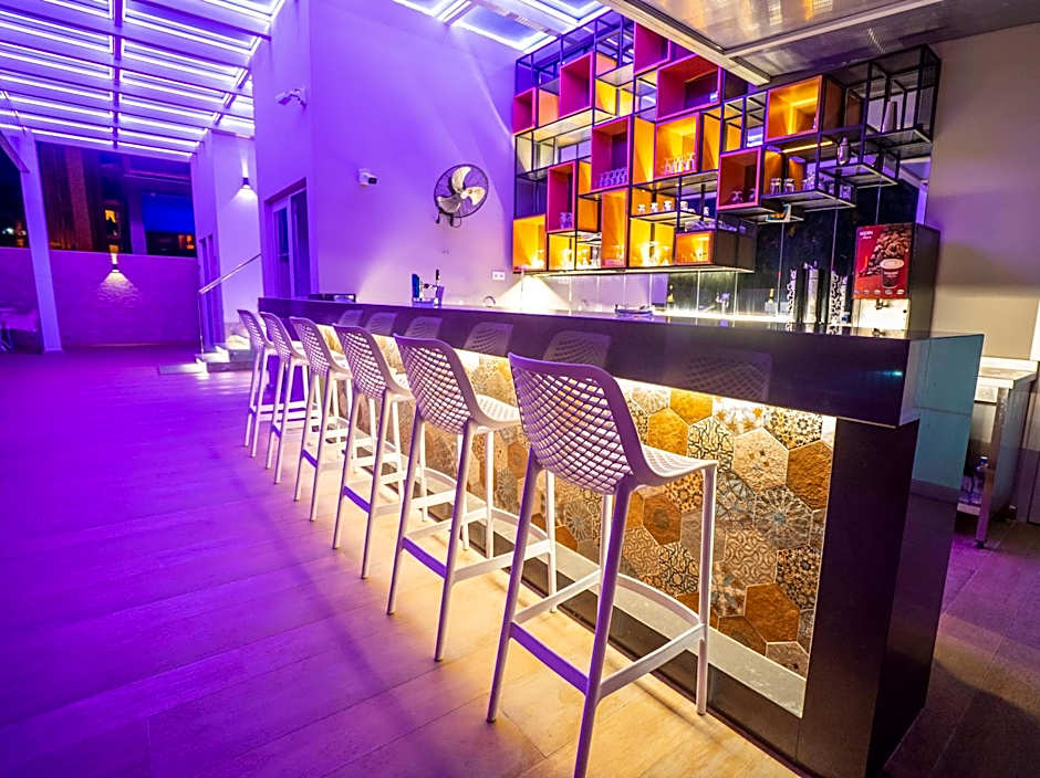 Kleopatra Celine Hotel