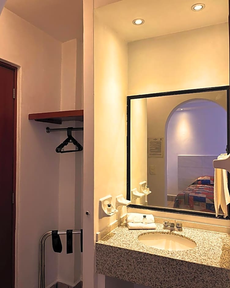 Hotel Arboledas Industrial