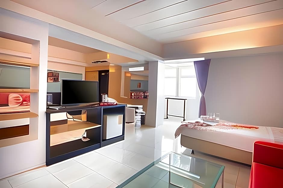 The One Hotel Surat