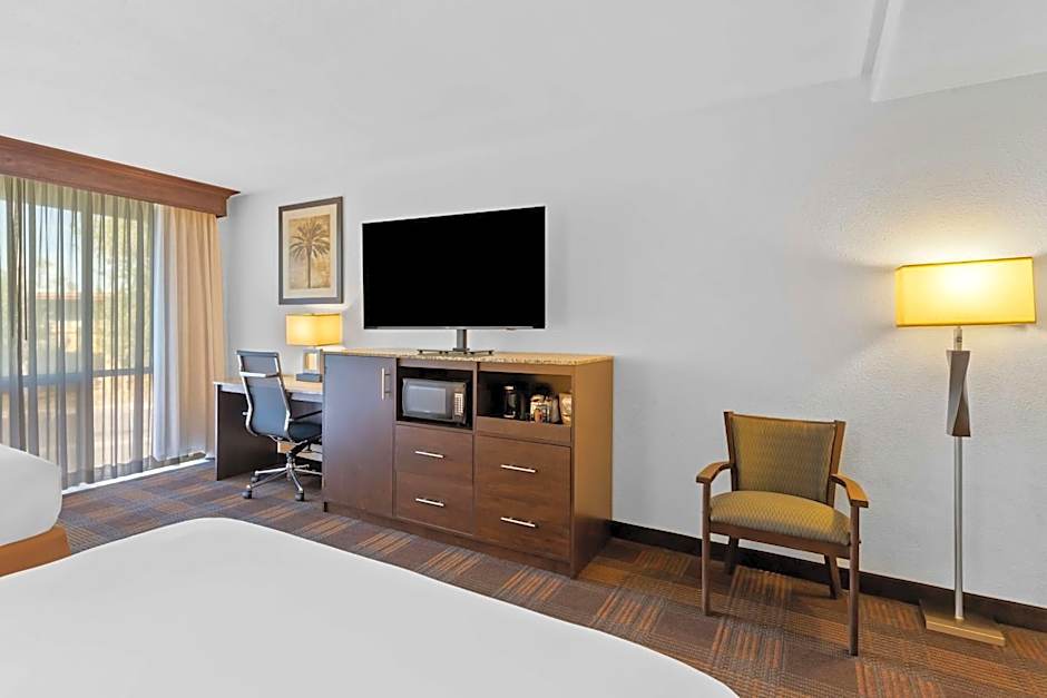 Best Western Date Tree Hotel