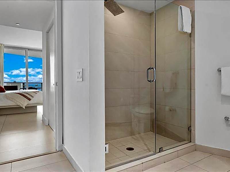 Beachside Contemporary Residence in Lyfe