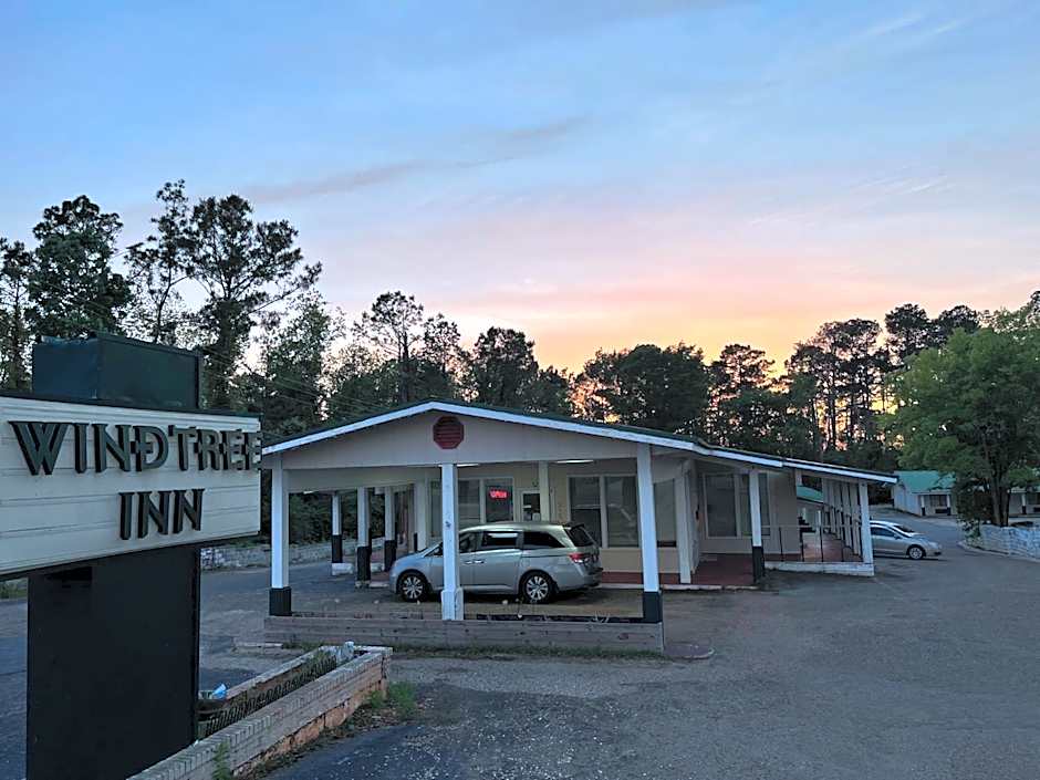 WINDTREE INN
