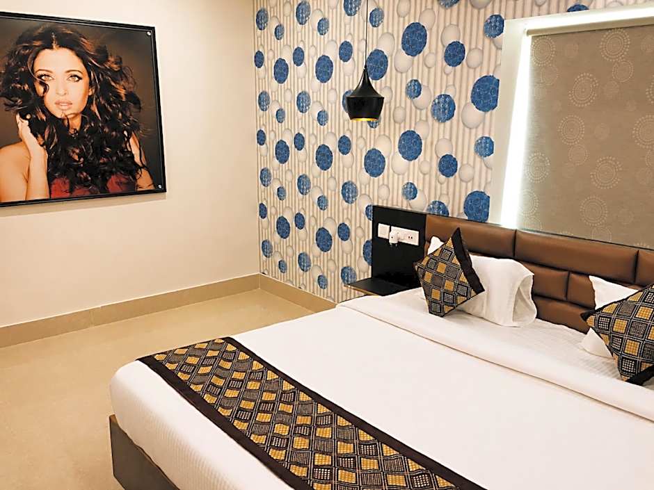 Goroomgo Effective Bollywood Hotels Bhubaneswar