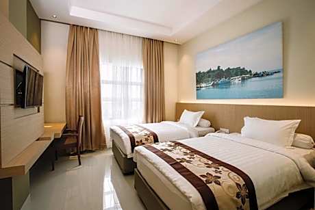 Modern Deluxe Double or Twin Room
