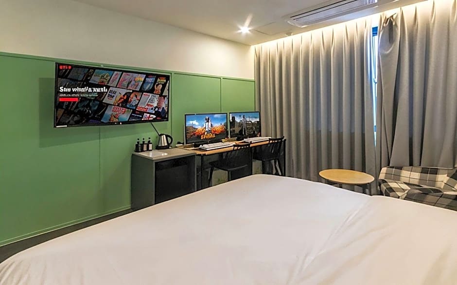 Brown-Dot Hotel Deokcheon