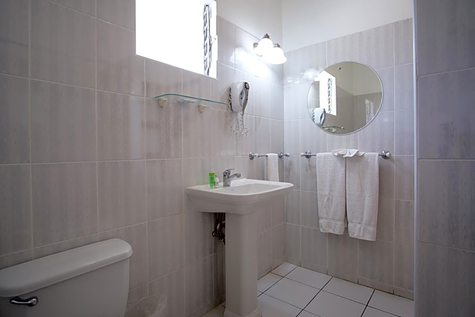 Hibiscus Lodge Hotel