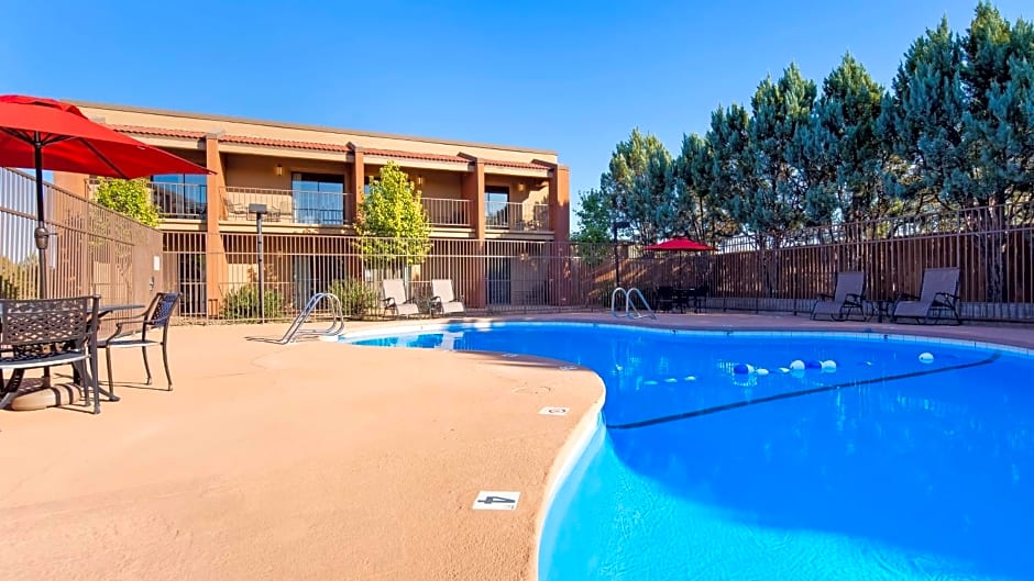 Best Western Discovery Inn