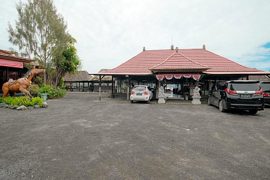 Resto Apung and Bungalow Kedisan Batur Lake View RedPartner