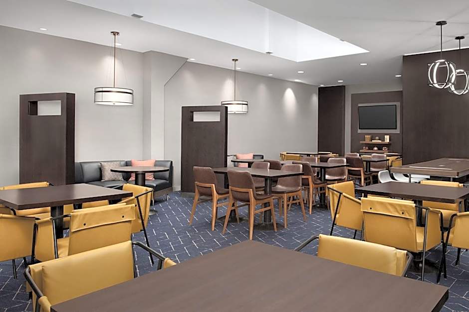 Courtyard Syracuse Downtown at Armory Square