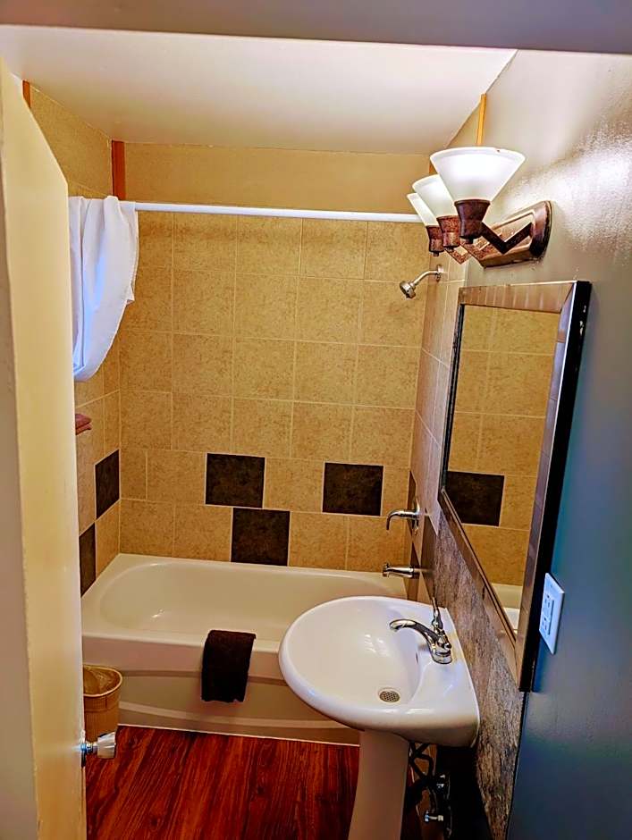 Gold Pan Motel