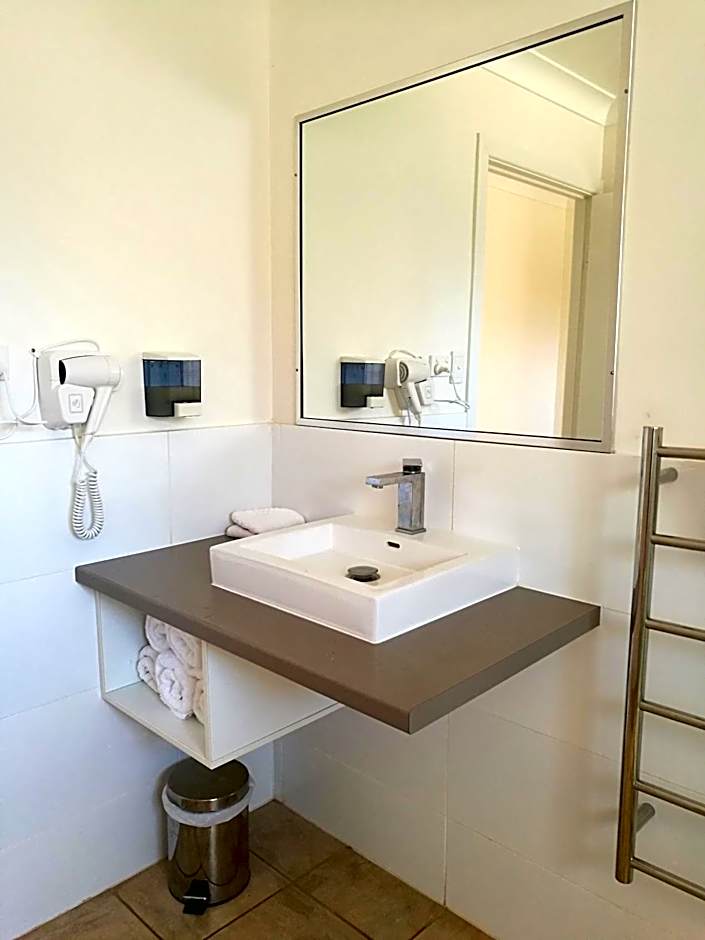 Augathella Motel & Caravan Park