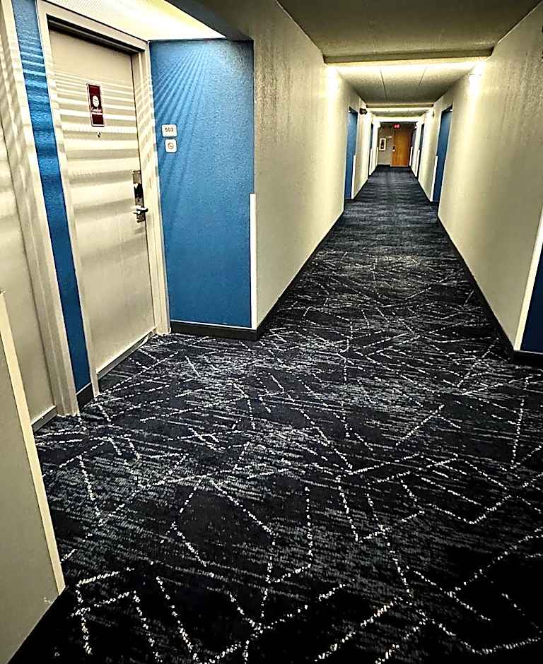 Comfort Inn & Suites Madison - Airport