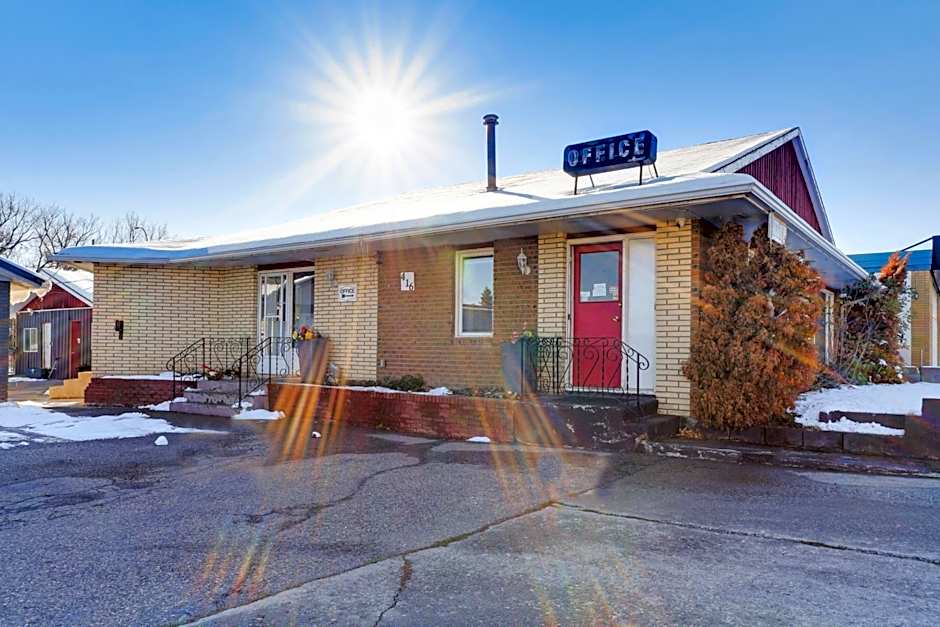 Hotel Bethel - Fort MacLeod, AB