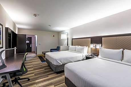 Queen Suite with Two Queen Beds and Sofa Bed