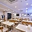 Aura Business Hotel