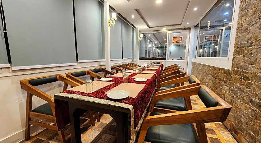 Hotel Rajpur Heights
