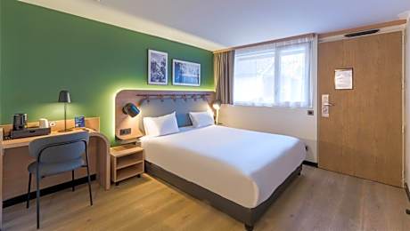 Family Room with One Double Bed, One Single Bed and One Bunk Bed