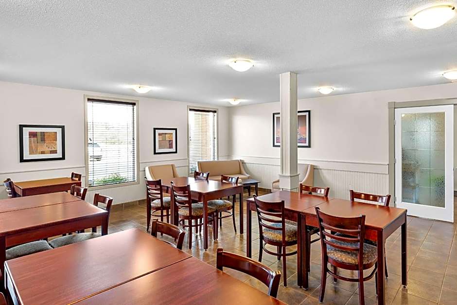 SureStay Plus Hotel by Best Western Hardisty