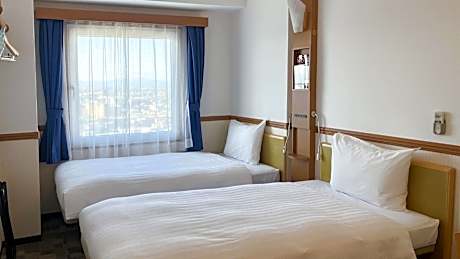 Twin Room - Non-Smoking