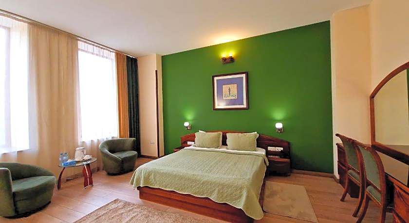 Ararat Hotel