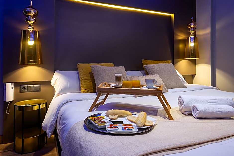 DAOS Suites & Terrace Marbella