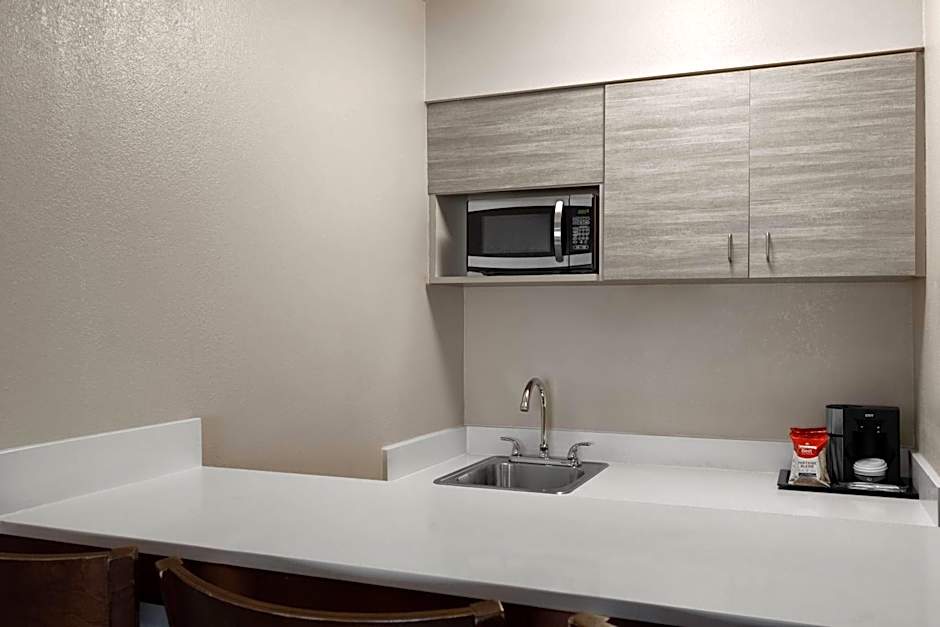 La Quinta Inn & Suites by Wyndham Goodlettsville