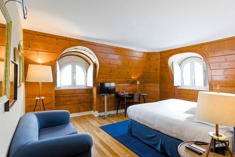 double or twin collection room